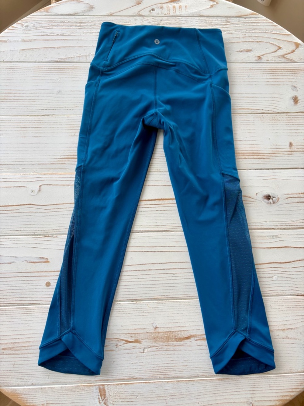 Lululemon Sole Training Crop Leggings in Poseidon Blue Size 4 NWOT - Picture 3 of 10
